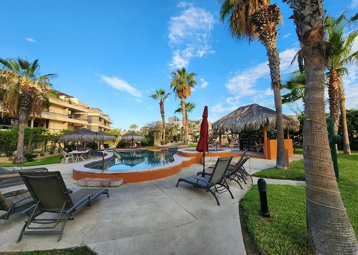 Beach Eateries Shops 10 Min Walk Golf View